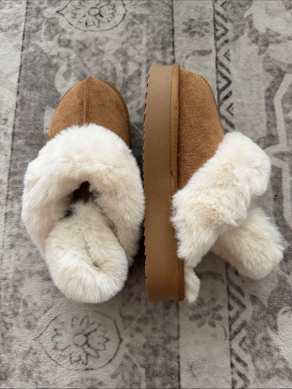 Cozy Tan Suede Faux-Fur Slip-On Women's Slippers